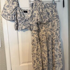 Floral Blue and Cream Women's VICI Set